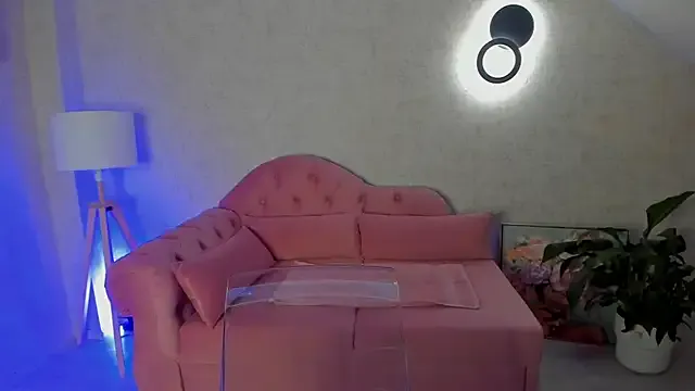 Offline CarlaPosh on StripChat