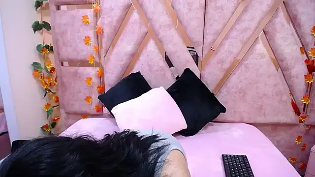 CataleyaLars20 on StripChat