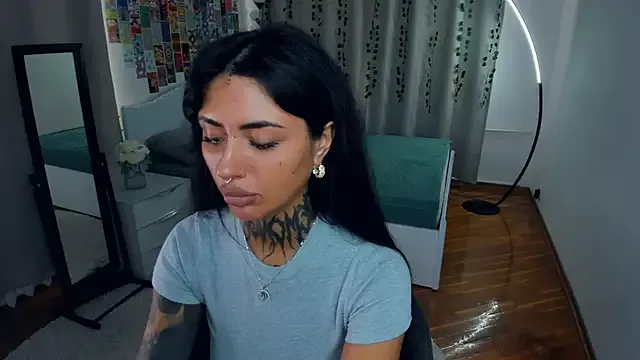 Offline CharimgSabrina on StripChat