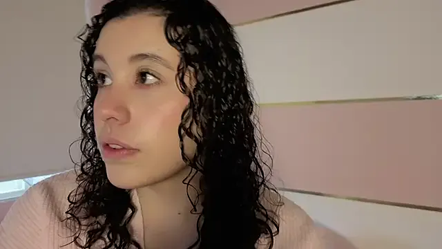 Offline Charlotte__Miller on StripChat