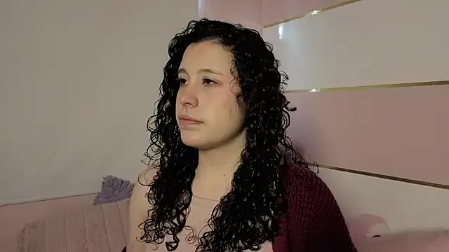 Offline Charlotte__Miller on StripChat