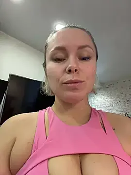 Charming_Daphny on StripChat