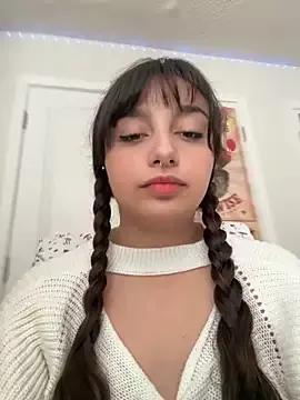 CharmingMaddie from StripChat is Freechat