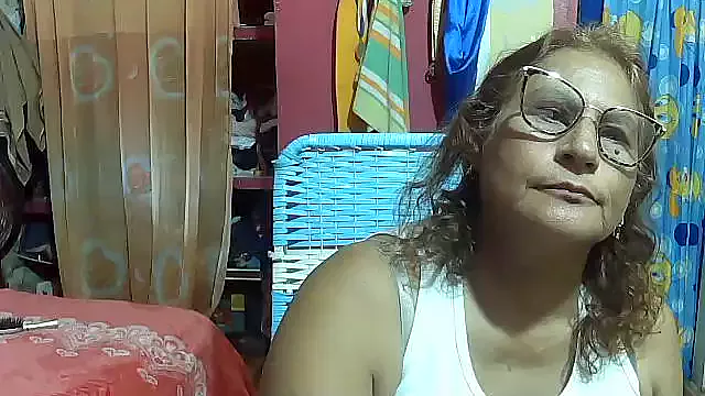 Freechat charrysexy1 on StripChat