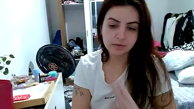 Offline chelbyy on StripChat