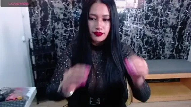 Offline chica_Hetfield on StripChat