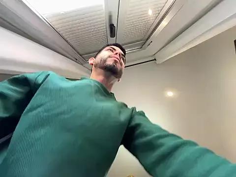 Chicos_defiesta from StripChat
