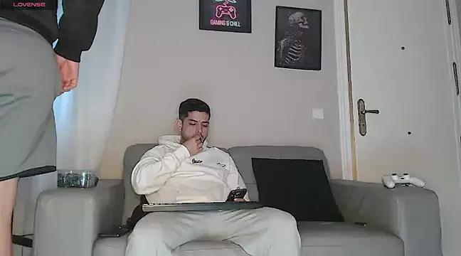 Chicos_defiesta from StripChat