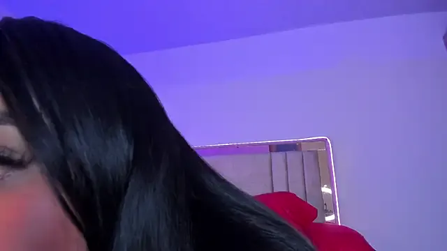 Chiqui_cute on StripChat