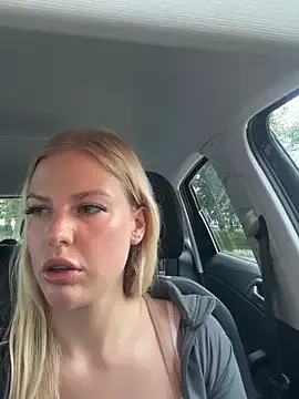 Offline Chloemillerrxx on StripChat