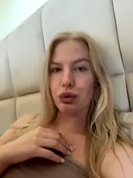 Offline Chloemillerrxx on StripChat