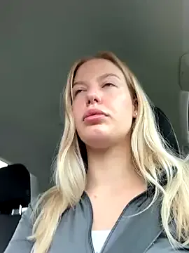 Offline Chloemillerrxx on StripChat