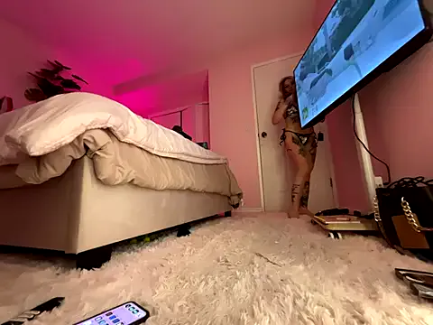 Offline chloetease on StripChat