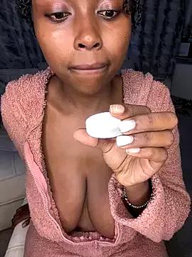 Chocolate_queen2 from StripChat is Freechat