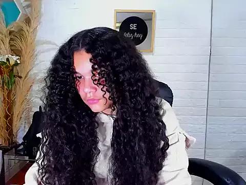 Cholee_riz from StripChat is Freechat