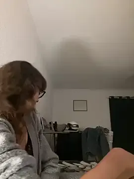 Offline Chris06d22@xh on StripChat