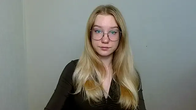 Offline cindi_hot on StripChat