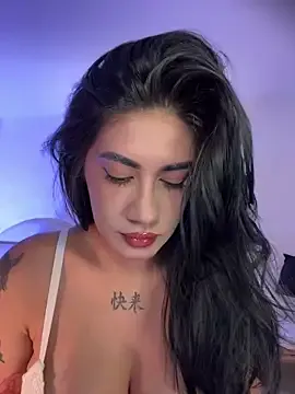 Offline clarachanelricek on StripChat