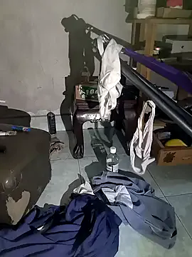 Offline cloudyunderwear on StripChat