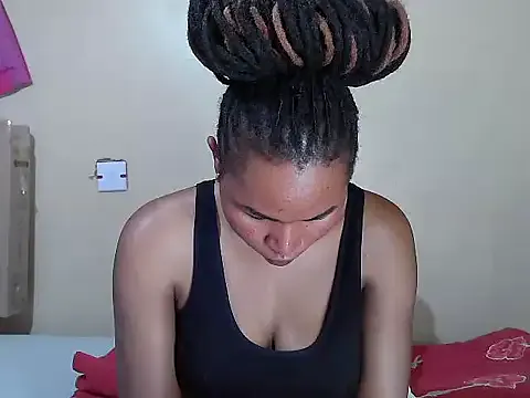 Creamy-Aisha on StripChat