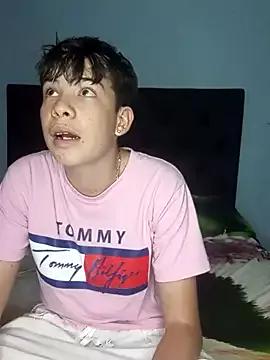 CUB4N1TX_xx from StripChat is Freechat