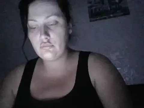 CurvyQueen2023 on StripChat