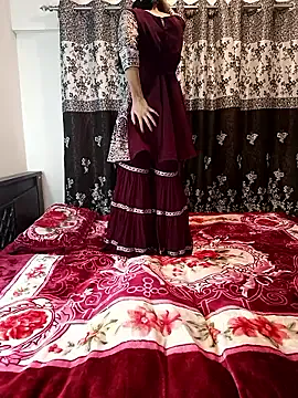 Offline Cute-Bhavya on StripChat