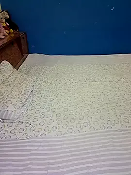 Offline Cute-Zarina on StripChat