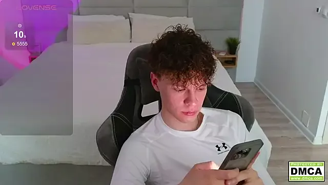 Offline cute_thomas on StripChat