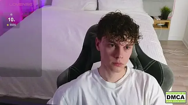 Offline cute_thomas on StripChat