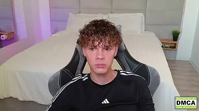 Offline cute_thomas on StripChat