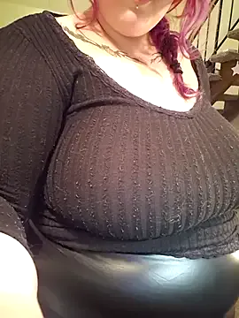 Offline Cutegothcrybabyx on StripChat