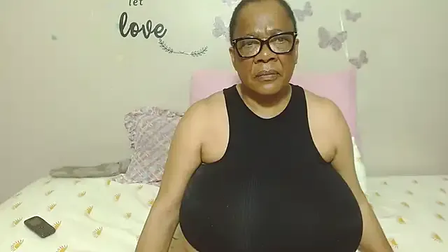 Offline DairyQueen2 on StripChat