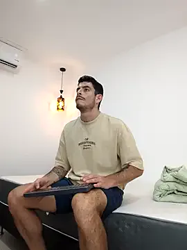 Offline damian_bull on StripChat