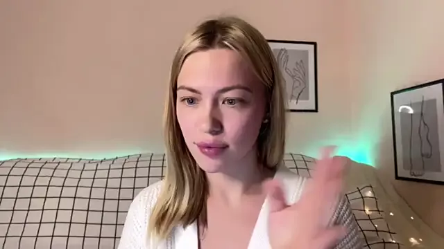 Offline damn_cutie on StripChat