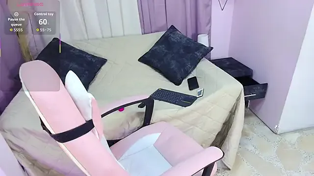 Offline DaniniAnderson on StripChat