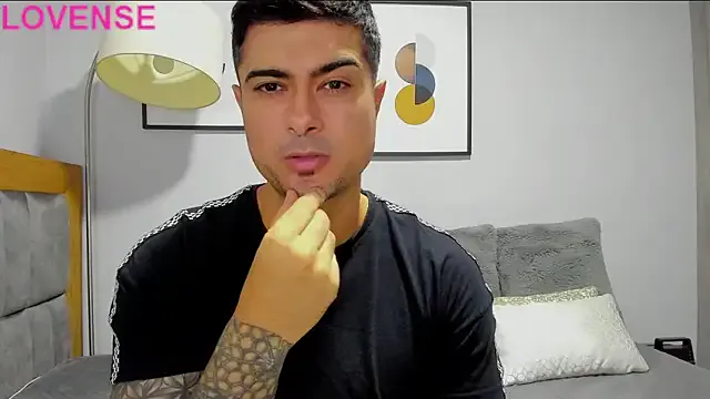 Offline Dante_Storm on StripChat