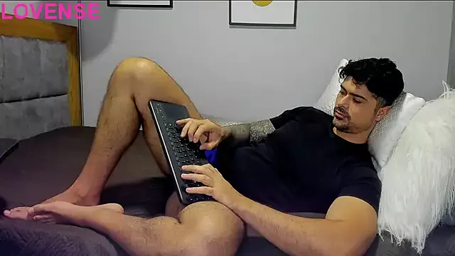 Offline Dante_Storm on StripChat