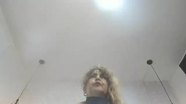Dayana__Ospina from StripChat is Freechat
