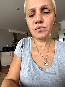 Offline DeborahXPorn on StripChat