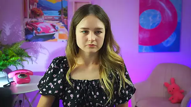 Offline DeboraLarson on StripChat