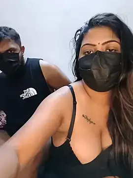 Offline deepika-roy on StripChat