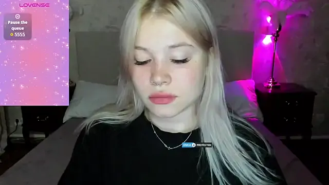 Offline Diana_Dream on StripChat