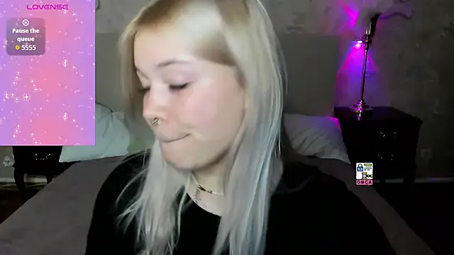 Offline Diana_Dream on StripChat