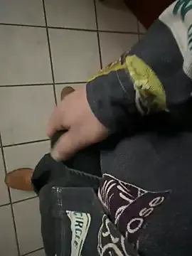 Offline dickshome on StripChat