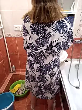 Offline DienkaGreen on StripChat