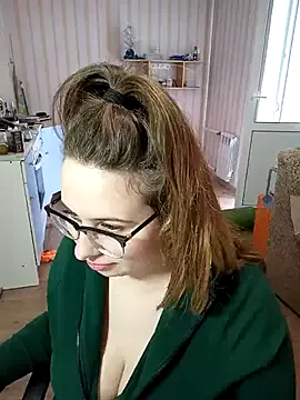 Offline DienkaGreen on StripChat