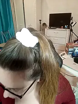 Offline DienkaGreen on StripChat