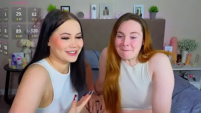 Dina_Mary on StripChat