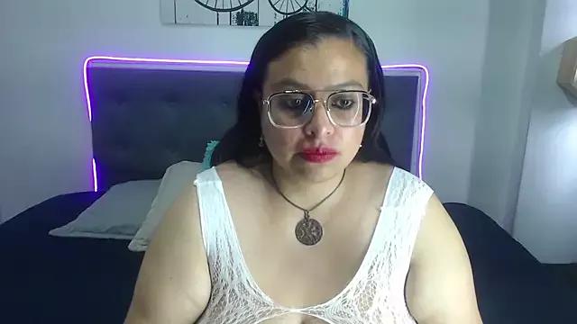 Dominique_Montenegro from StripChat is Freechat